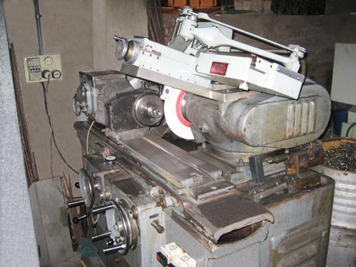 Rectificadora con muela tallada con diamante